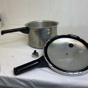 Vintage Mirro Aluminum Pressure Cooker 4.2 Quart
